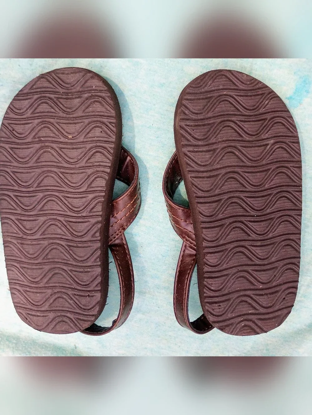 The Children's Place Toddler Boys Faux Leather Flip Flop Sandals Sz 6
